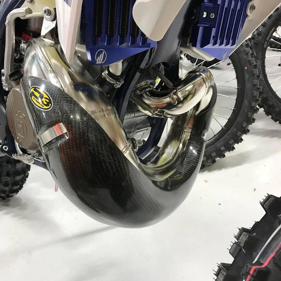 Protector mufla de carbono P3 STOCK: KTM/HQV/GASGAS Múltiples modelos 250/300 | 2019-2023