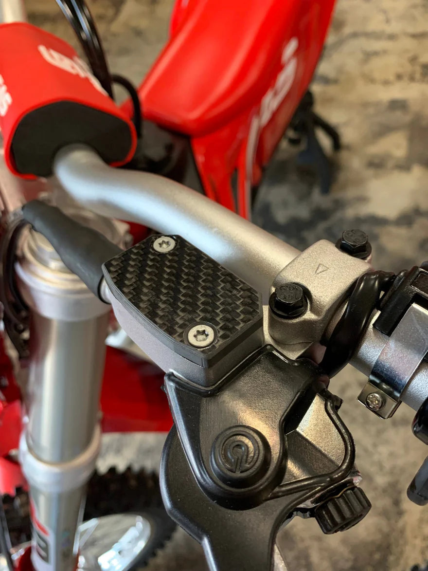 Tapas de depósito de embrague P3 Carbon KTM / GasGas | 2017-2025
