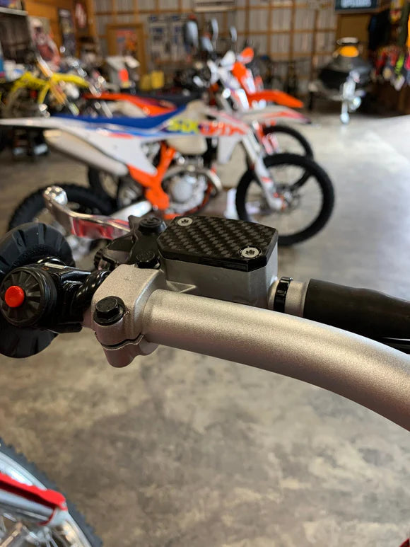 Tapas de depósito de embrague P3 Carbon KTM / GasGas | 2017-2025
